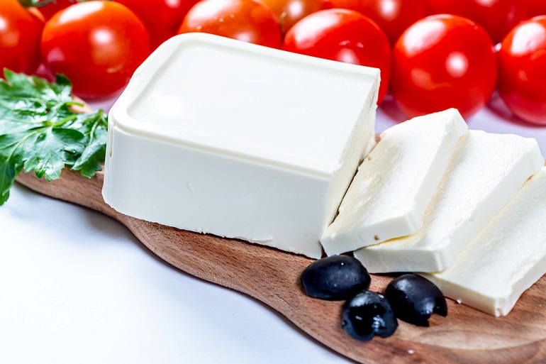 can dogs eat feta cheese