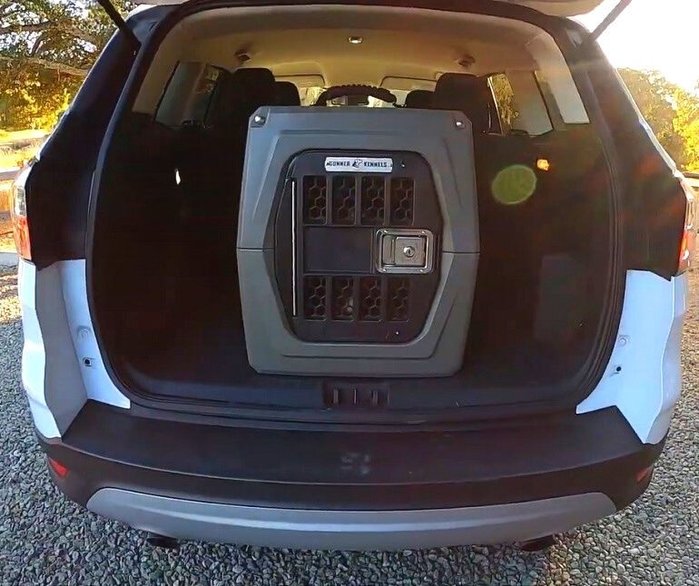 dog kennel for truck bed